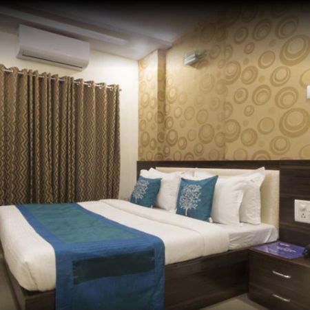 Hotel Accore Inn มุมไบ ภายนอก รูปภาพ