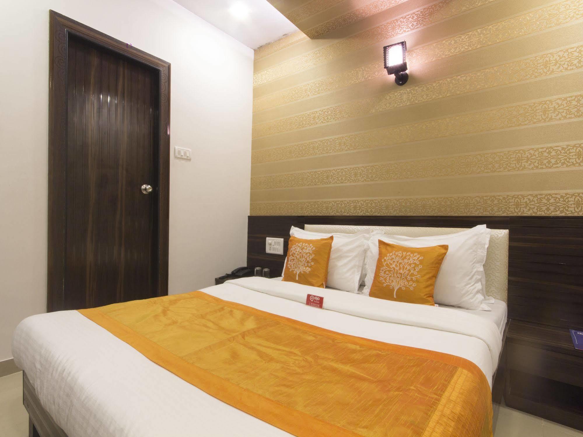 Hotel Accore Inn มุมไบ ภายนอก รูปภาพ
