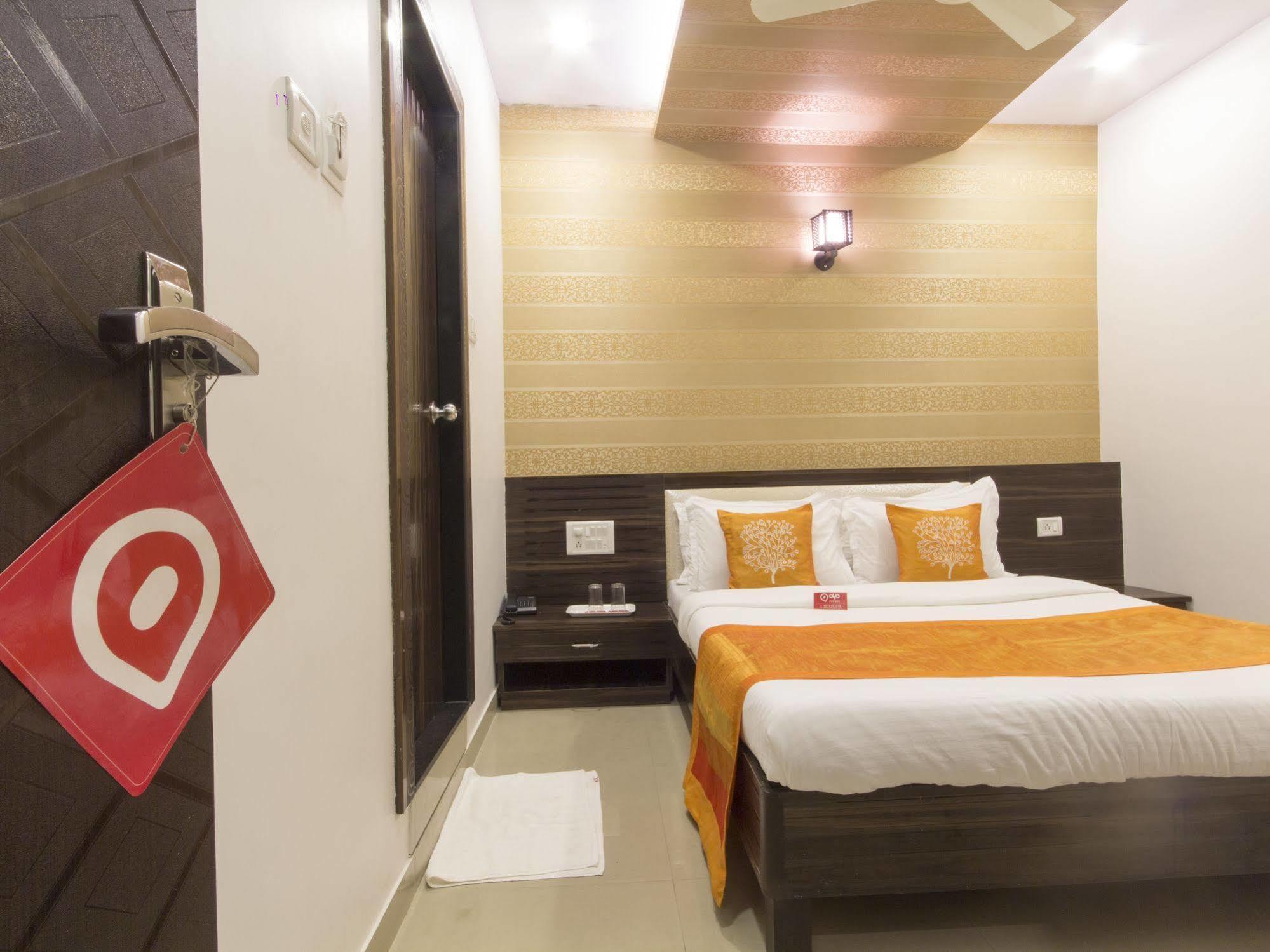 Hotel Accore Inn มุมไบ ภายนอก รูปภาพ